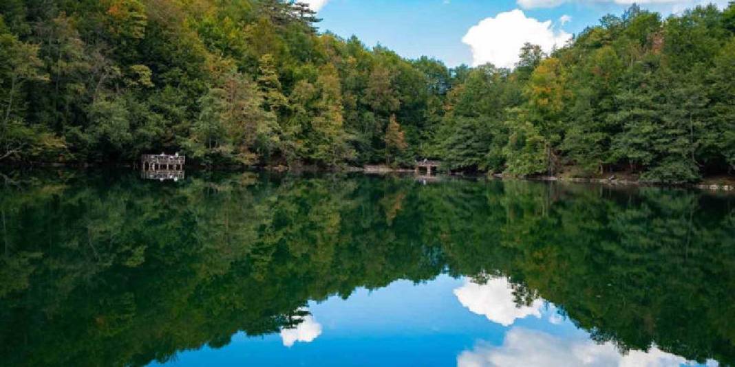 Sonbaharın kalbi burada atıyor! Tüm Türkiye’nin akın ettiği adres: Renk cümbüşü kendini gösterdi 1